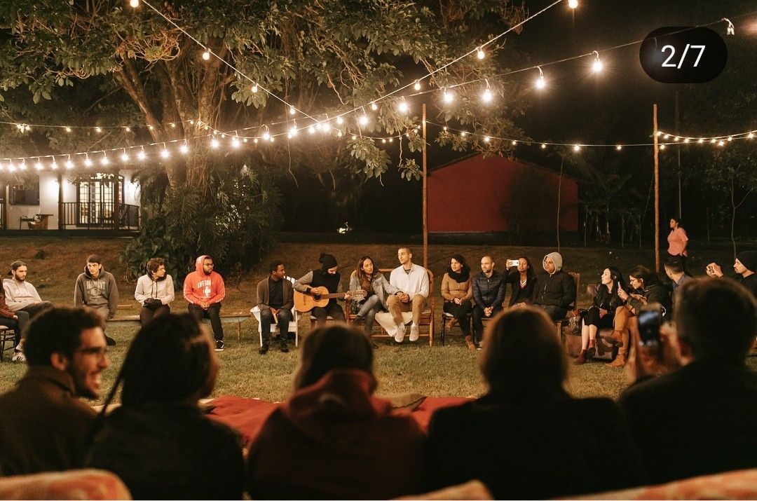 Live Singing Performances